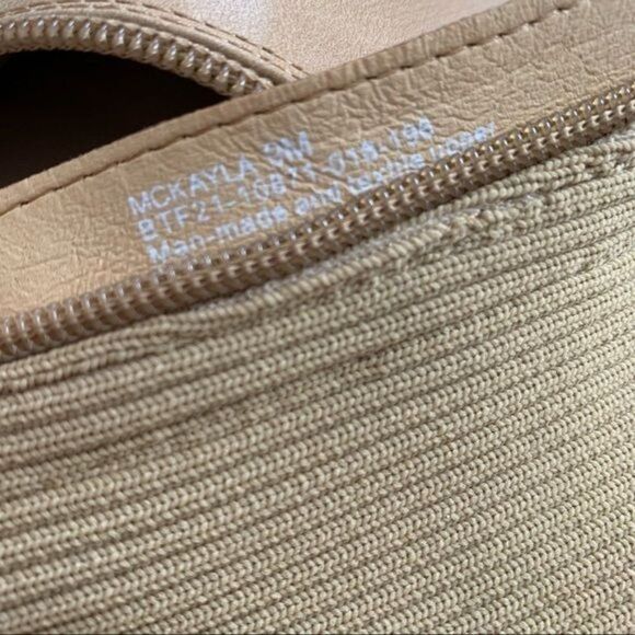 Baretraps McKayla Boot  - Picture 7 of 9